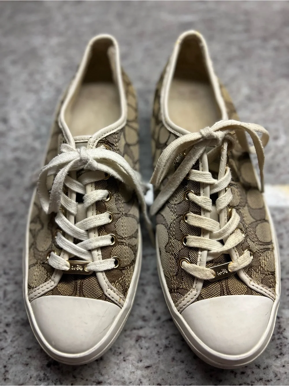 Coach Empire Beige Signature Canvas Lace-Up Sneakers size 9.5